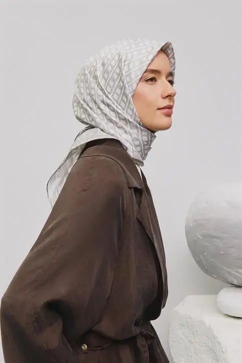 ARMİNE SURA İPEK ÖZEL ÜRETİM NOSTALJİ SERİSİ 9301 83