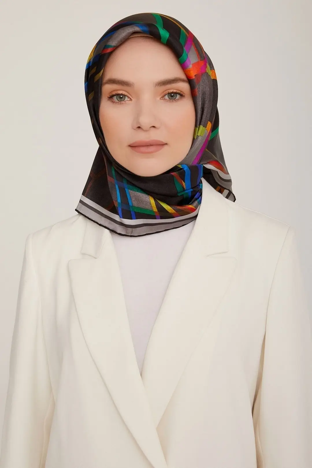 ARMİNE SURA İPEK ÖZEL ÜRETİM NOSTALJİ SERİSi 8843 07