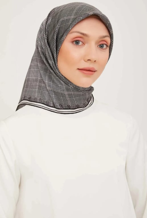 ARMİNE SURA İPEK ÖZEL ÜRETİM NOSTALJİ SERİSi 9029 05