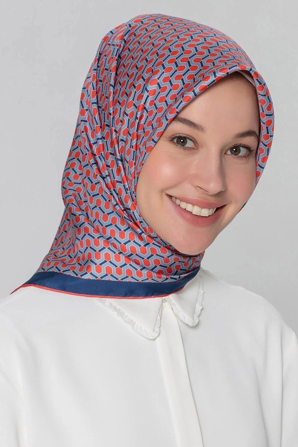 ARMİNE TWİL İPEK ÖZEL ÜRETİM NOSTALJİ SERİSİ 8401 31