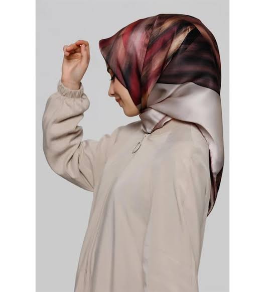 ARMİNE SURA İPEK ÖZEL ÜRETİM NOSTALJİ SERİSİ 8339-82