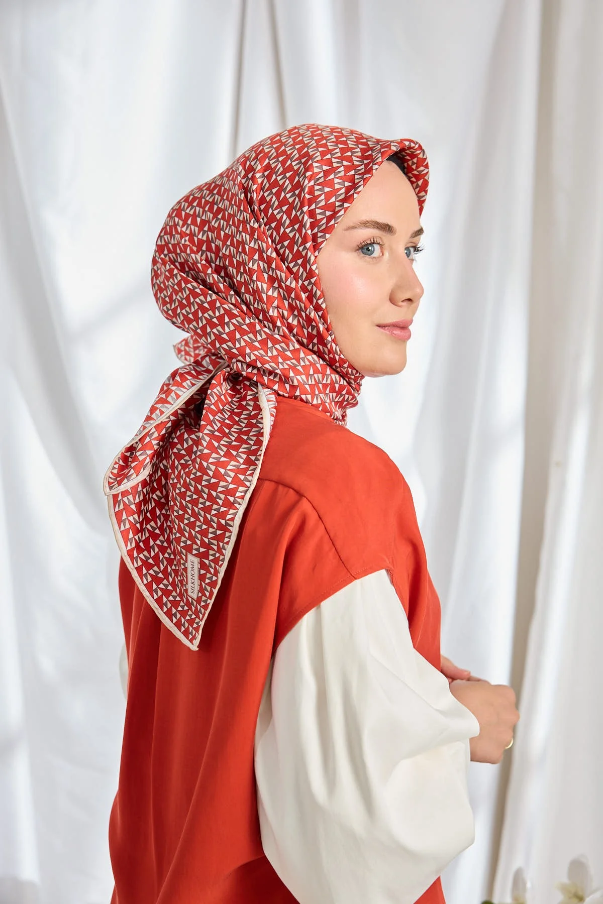 SİLK HOME Twill İpek Eşarp Geometric Pattern Kırmızı Ürün Kodu: 11547-16