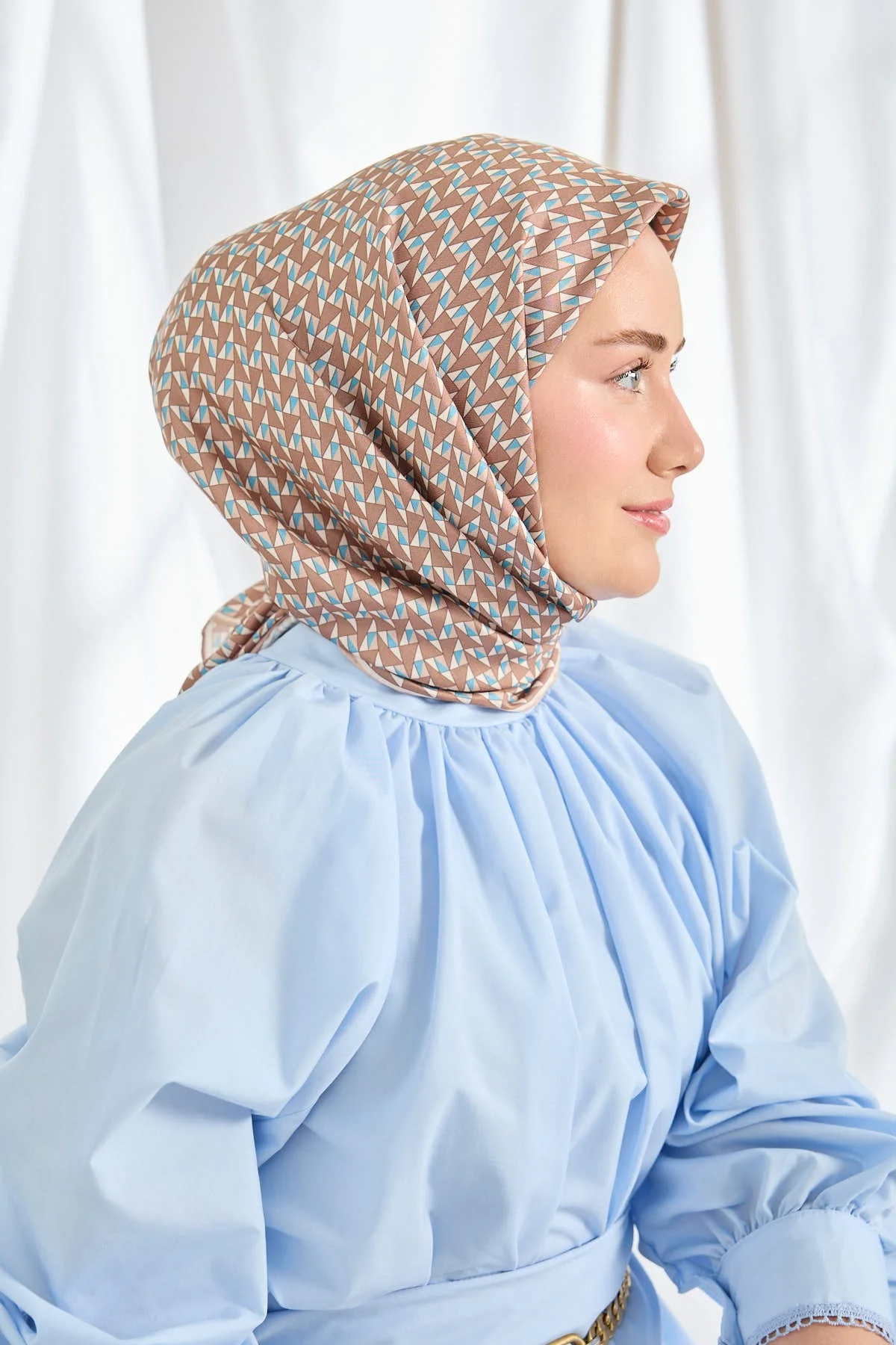 SİLK HOME Twill İpek Eşarp Geometric Pattern Kahverengi Ürün Kodu: 11547-04