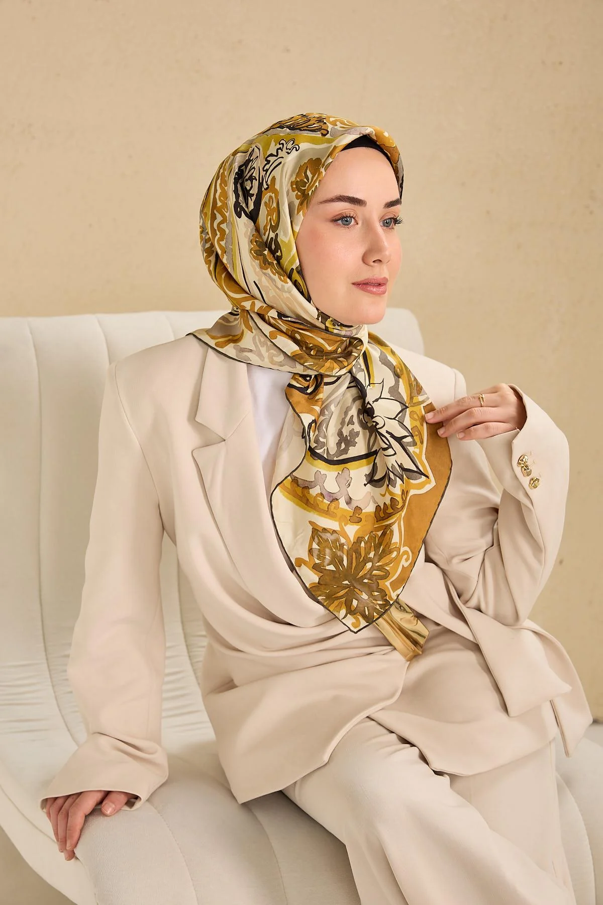 SİLK HOME Twill İpek Eşarp Art Desen Krem  Ürün Kodu: 11512-26